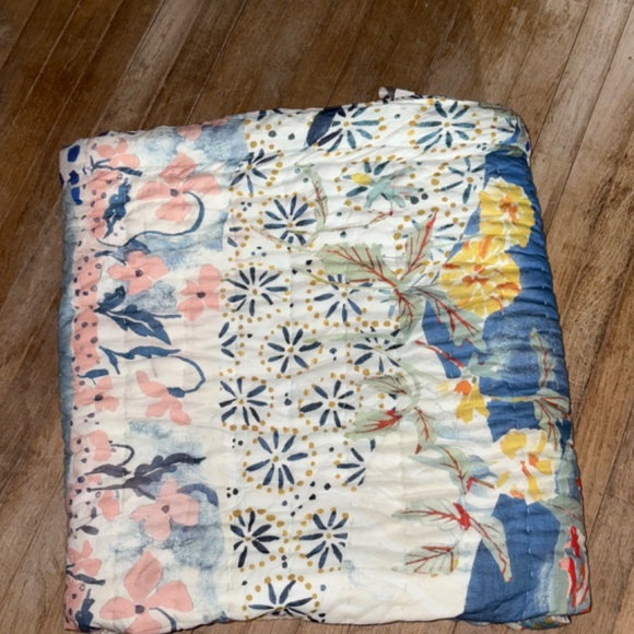 Anthropologie Rosalind Printed Cotton Voile Quilt- - Picture 3 of 4